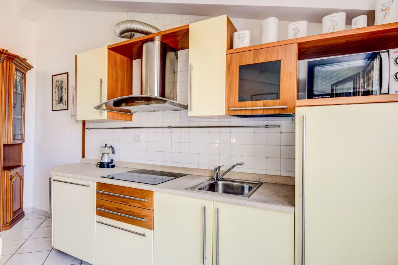 Sarno Apartments Caravaggio Сірміоне Екстер'єр фото